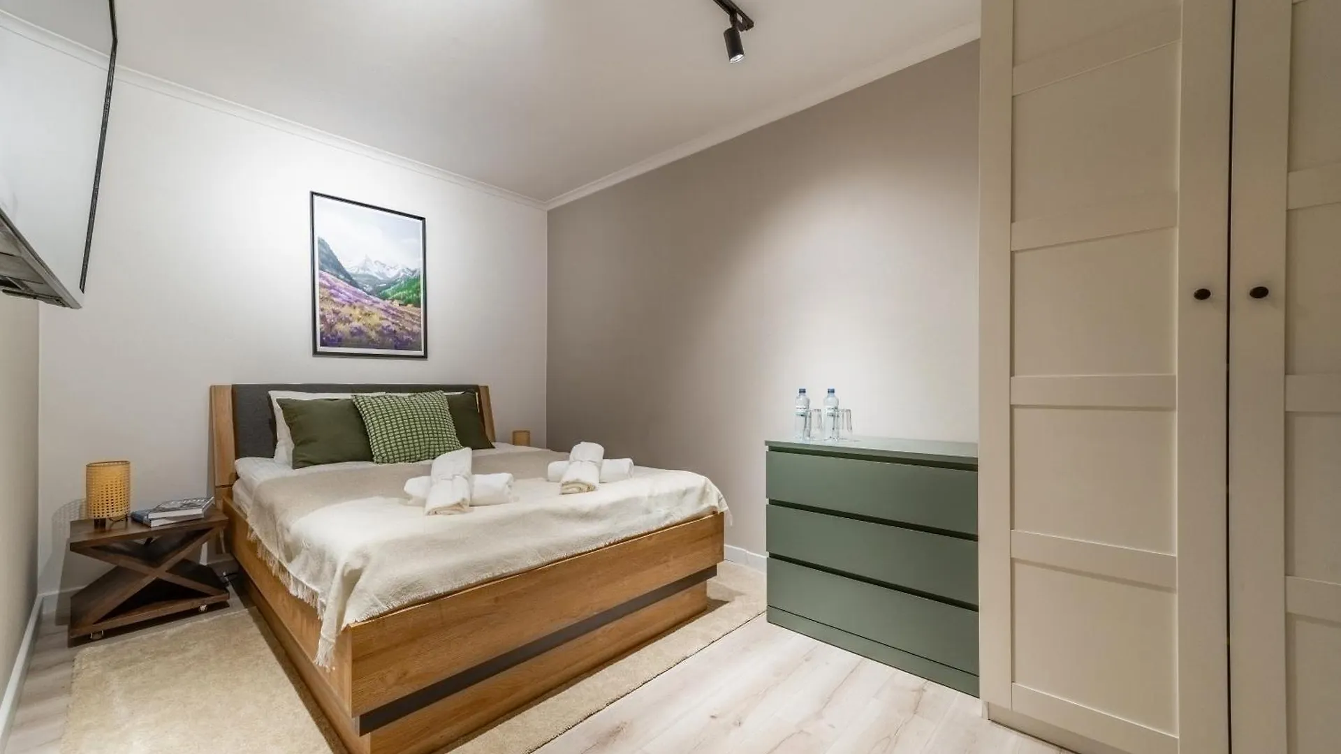 Apartament Giewont View 16 ザコパネ